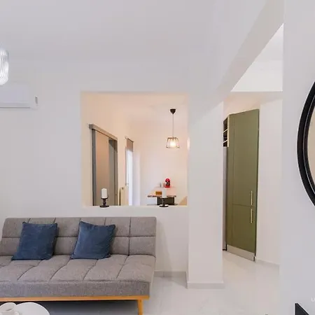 Apartment Theofilos Urban Apartment, Close To Center *