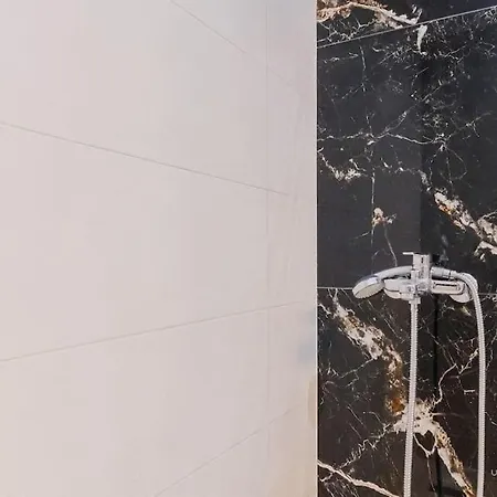 Theofilos Urban Apartment, Close To Center